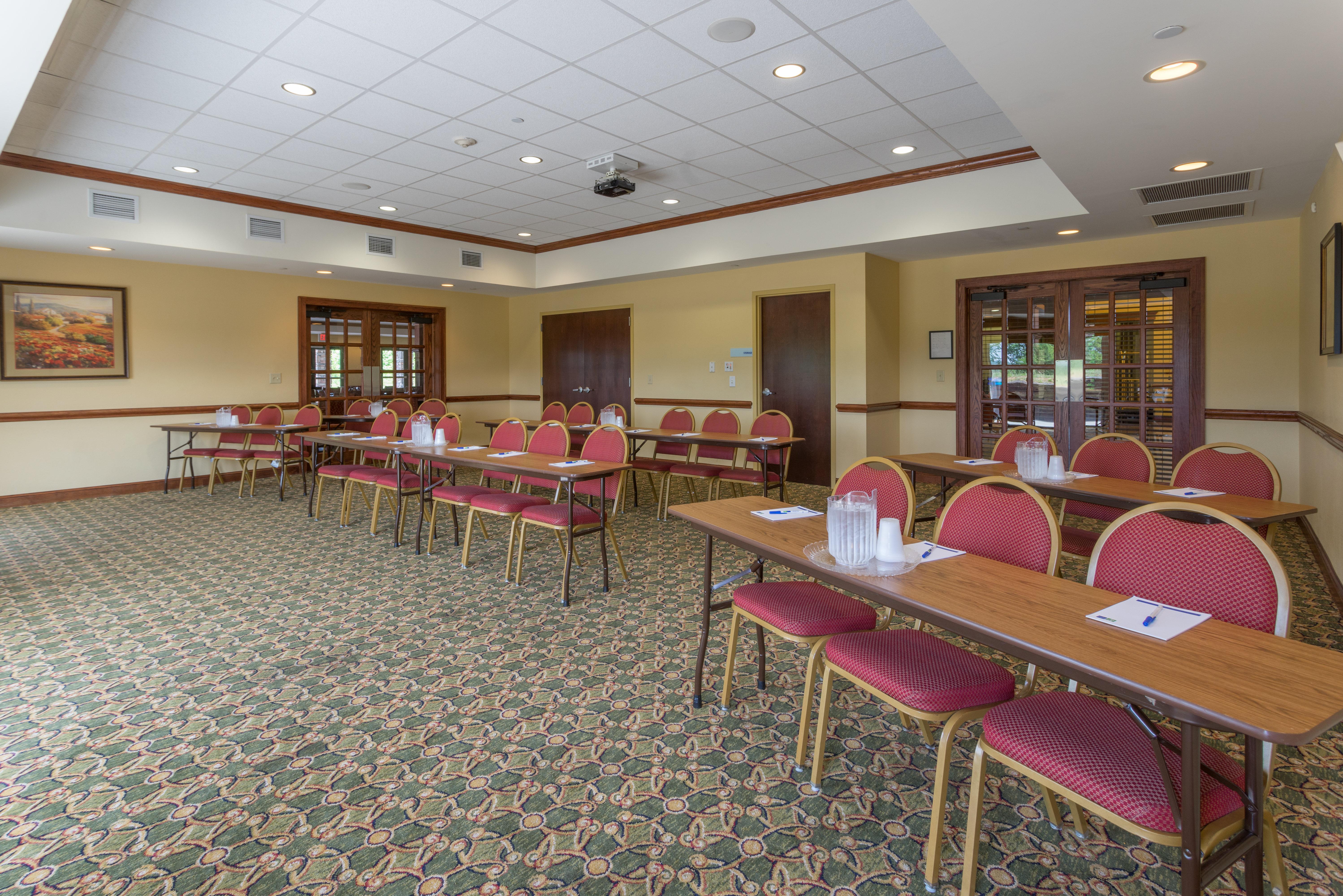 Holiday Inn Express & Suites Lexington North West-The Vineyard By Ihg Exterior foto